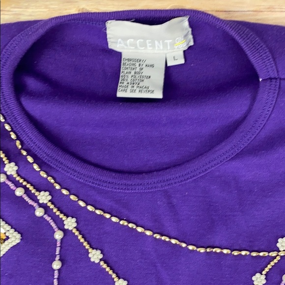 Large Accent on You Hand Jeweled Fancy Top - Picture 3 of 3